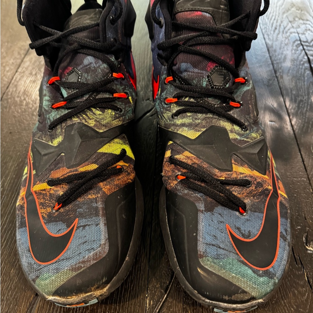 Nike LeBron 13 “Akronite”